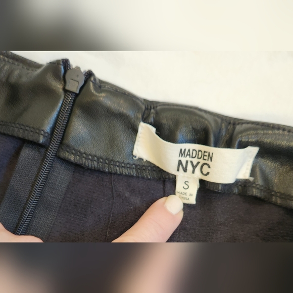Madden NYC faux leather skirt size small black - Picture 3 of 7